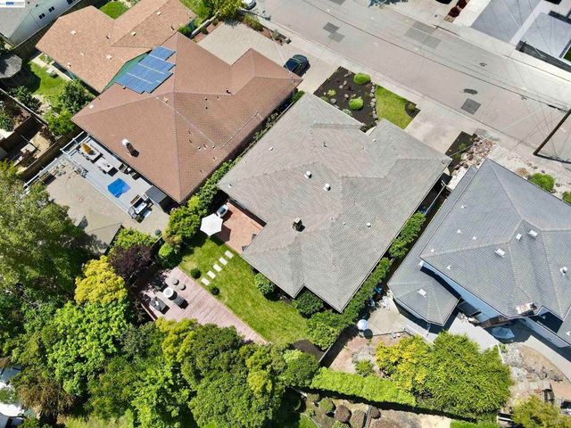 17880 Apricot Way, Castro Valley, CA 94546