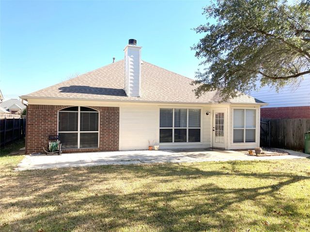 2208 Arbor Chase Circle, Arlington, TX 76011