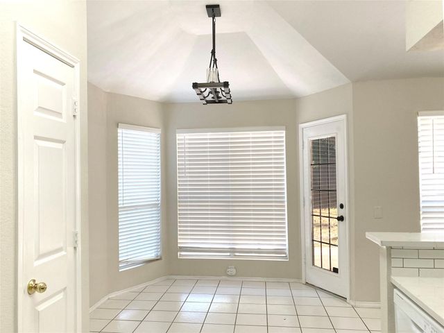 2208 Arbor Chase Circle, Arlington, TX 76011