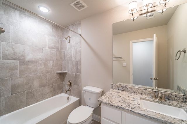 5715 Mogo Creek Lane, Sugar Land, TX 77479