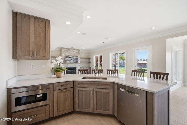 11732 Paramont Way, Prospect, KY 40059