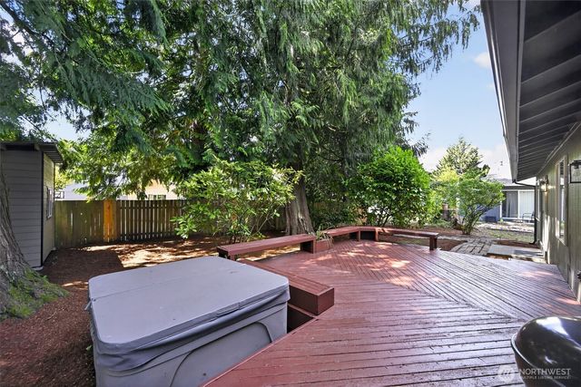 12615 SE 318th Way, Auburn, WA 98092
