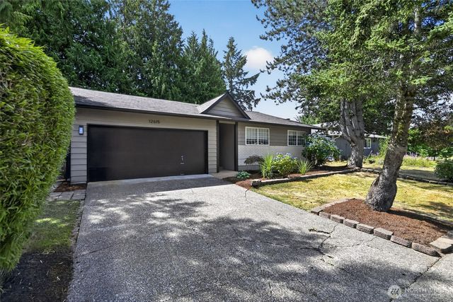 12615 SE 318th Way, Auburn, WA 98092