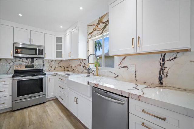 13826 Kaiser Trl, Delray Beach, FL 33484