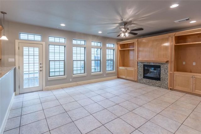 306 E 34th ST A, Austin, TX 78705