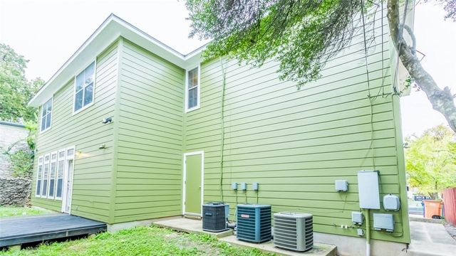 306 E 34th ST A, Austin, TX 78705