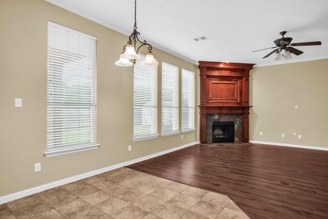 513 Mckinney Trail, Fate, TX 75087
