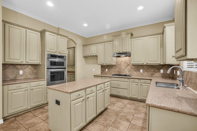 513 Mckinney Trail, Fate, TX 75087