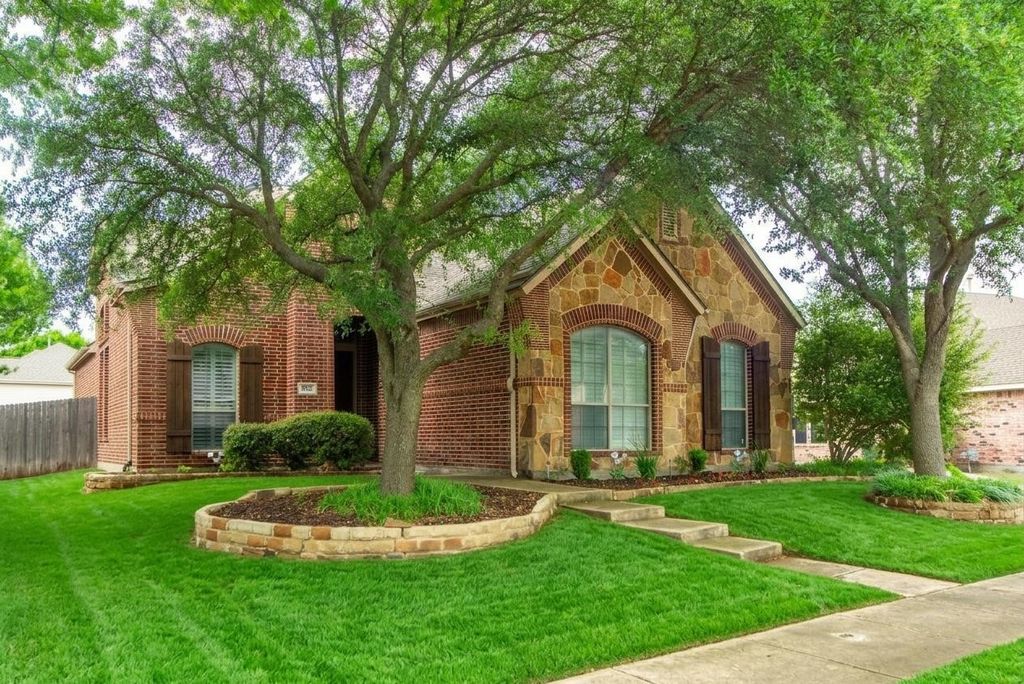 513 Mckinney Trail, Fate, TX 75087
