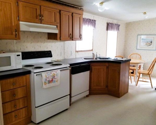 2016 LAKE LINDA CIRCLE, Lutz, FL 33558