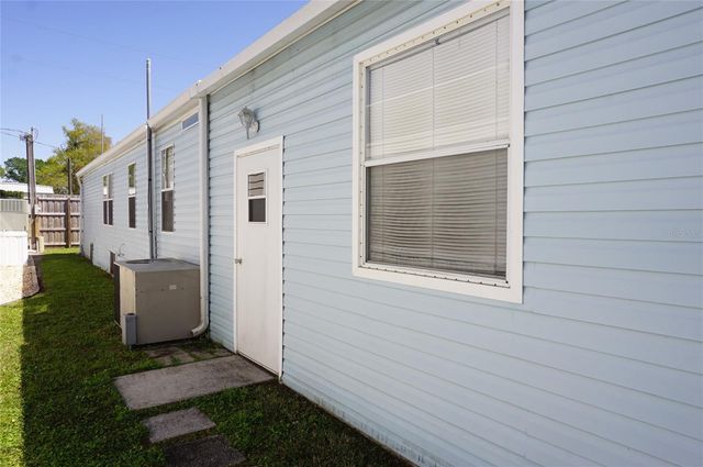 2016 LAKE LINDA CIRCLE, Lutz, FL 33558