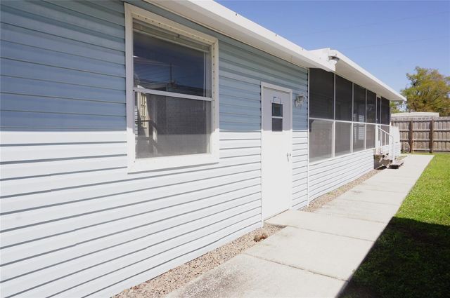 2016 LAKE LINDA CIRCLE, Lutz, FL 33558