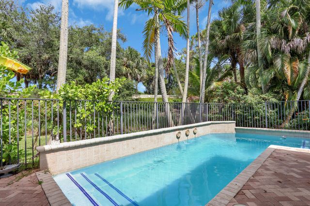 1726 Nature Court, Palm Beach Gardens, FL 33410