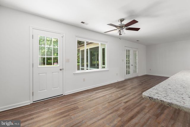 1217 LAKEVIEW PKWY, Locust Grove, VA 22508