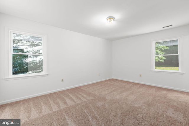 1217 LAKEVIEW PKWY, Locust Grove, VA 22508
