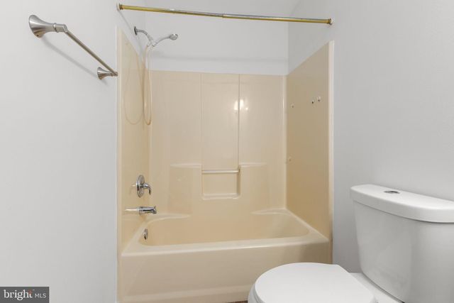 1217 LAKEVIEW PKWY, Locust Grove, VA 22508