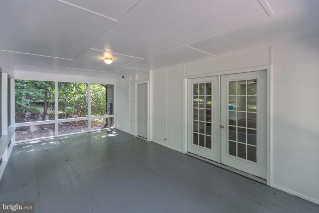 1217 LAKEVIEW PKWY, Locust Grove, VA 22508