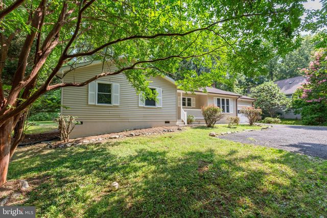 1217 LAKEVIEW PKWY, Locust Grove, VA 22508