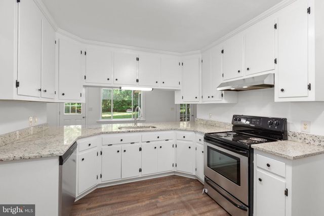 1217 LAKEVIEW PKWY, Locust Grove, VA 22508