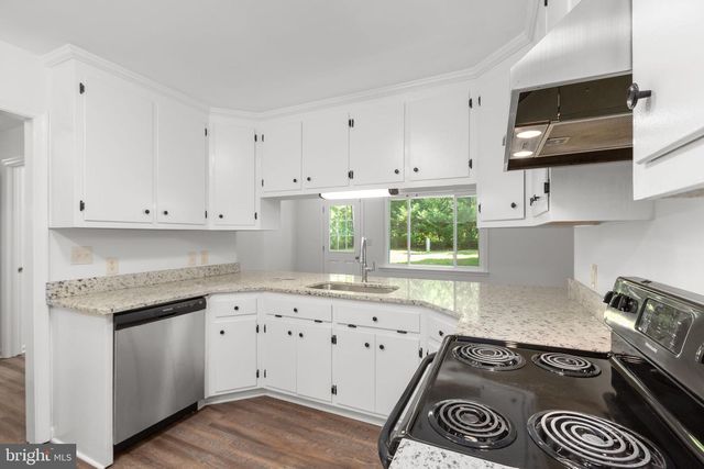 1217 LAKEVIEW PKWY, Locust Grove, VA 22508