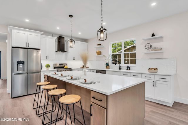 173 Inlet Avenue, Stafford, NJ 08050