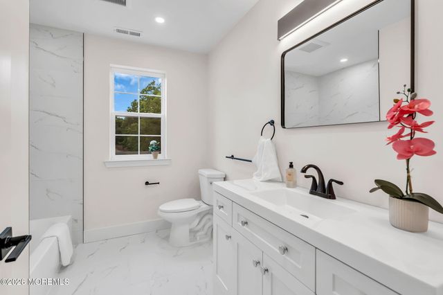 173 Inlet Avenue, Stafford, NJ 08050