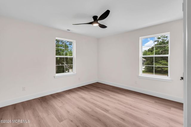173 Inlet Avenue, Stafford, NJ 08050