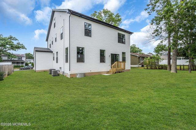 173 Inlet Avenue, Stafford, NJ 08050