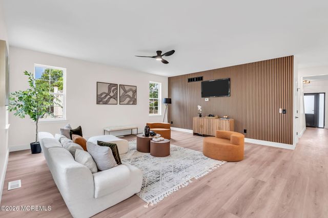 173 Inlet Avenue, Stafford, NJ 08050