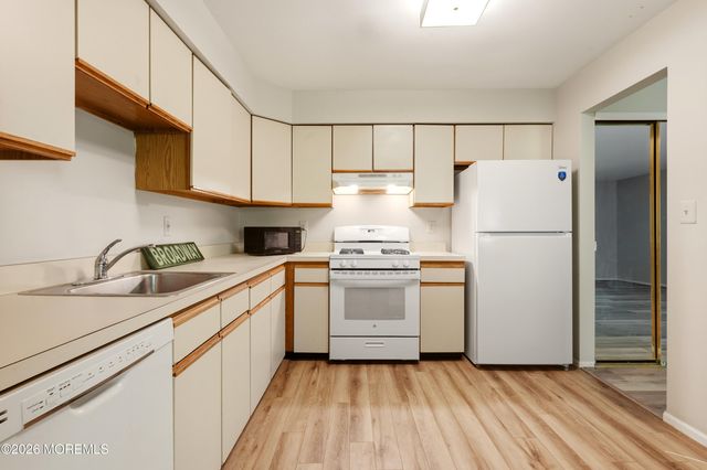 3 Eastwick Court, Freehold, NJ 07728