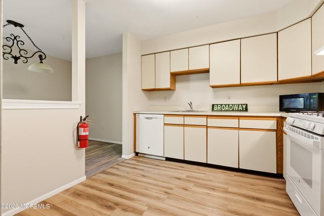 3 Eastwick Court, Freehold, NJ 07728