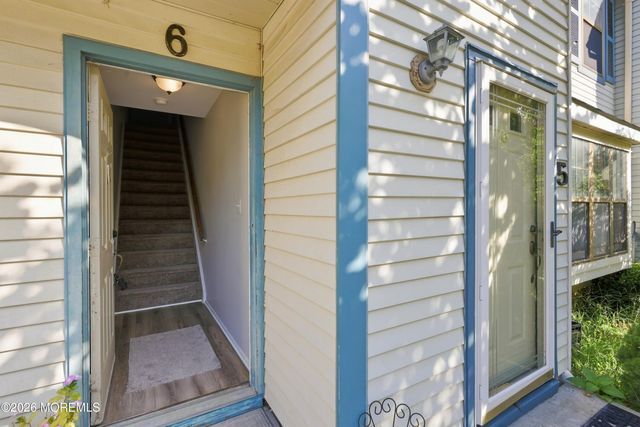 3 Eastwick Court, Freehold, NJ 07728