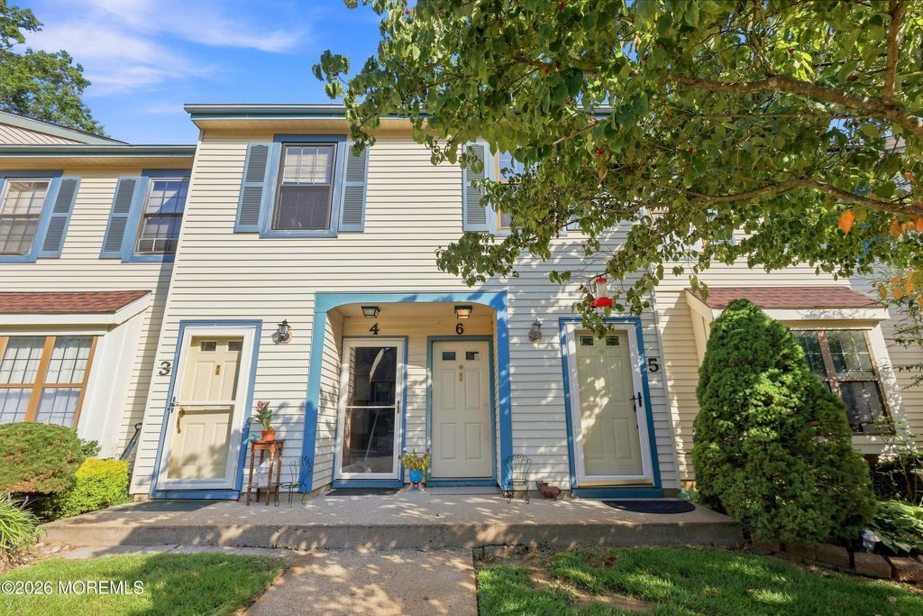 3 Eastwick Court, Freehold, NJ 07728