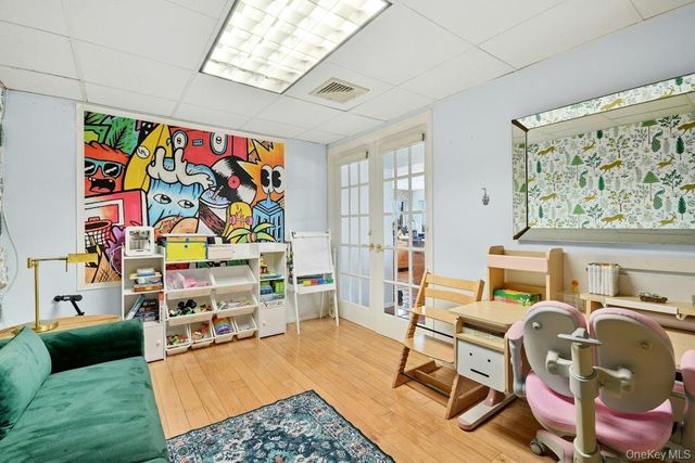 40 Idle Day Drive, Centerport, NY 11721