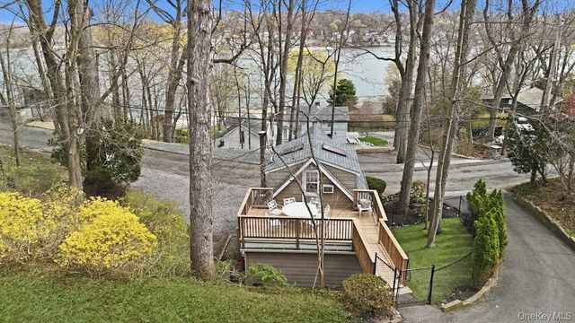 40 Idle Day Drive, Centerport, NY 11721