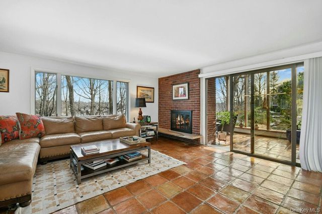 40 Idle Day Drive, Centerport, NY 11721