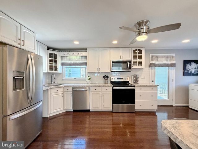 108 W HAWTHORNE DR, La Plata, MD 20646