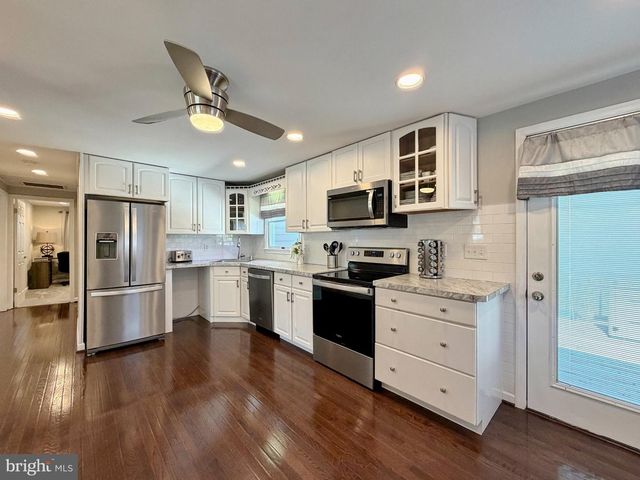 108 W HAWTHORNE DR, La Plata, MD 20646