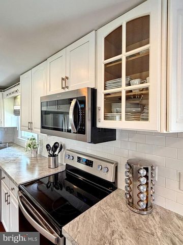 108 W HAWTHORNE DR, La Plata, MD 20646