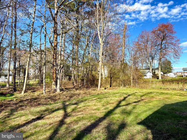 108 W HAWTHORNE DR, La Plata, MD 20646