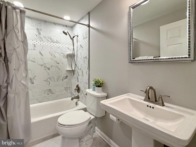 108 W HAWTHORNE DR, La Plata, MD 20646