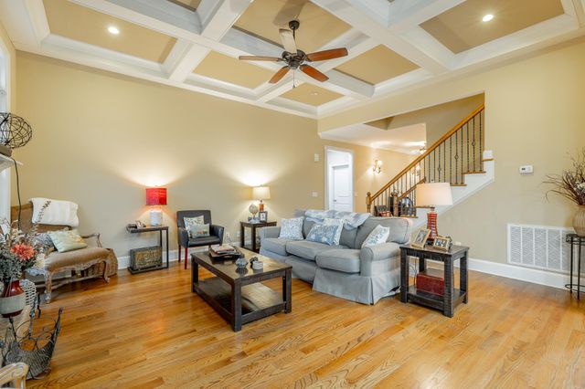 7400 Miss Madison Way, Ooltewah, TN 37363