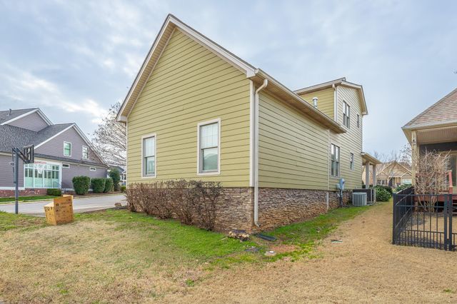 7400 Miss Madison Way, Ooltewah, TN 37363