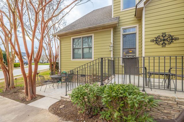 7400 Miss Madison Way, Ooltewah, TN 37363