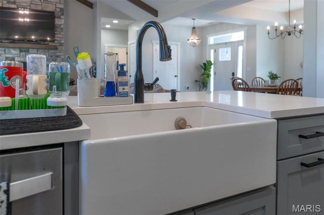 56900 Patriot Lane, New London, MO 63459