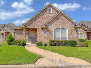 616 Mockingbird Place, Corsicana, TX 75110
