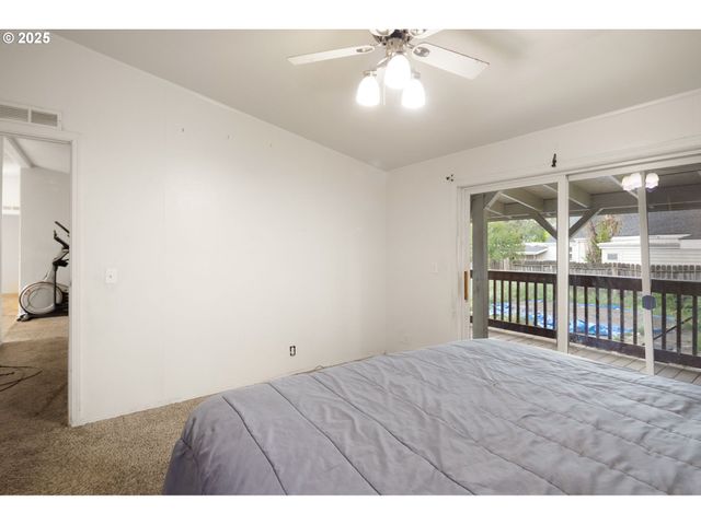 477 48TH St, Springfield, OR 97478