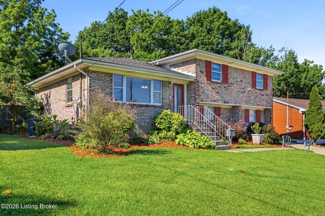 6302 Green Manor Dr, Louisville, KY 40228