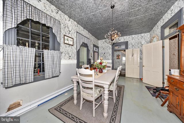 30 W POTOMAC ST, Williamsport, MD 21795