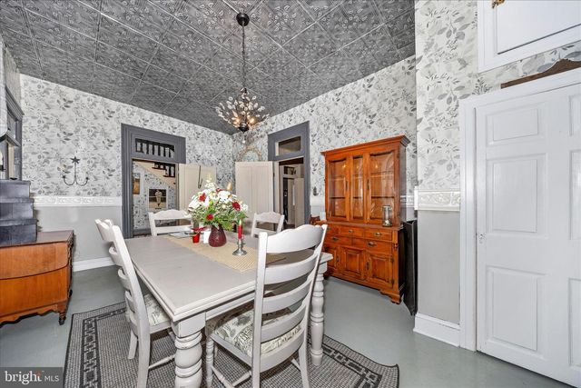 30 W POTOMAC ST, Williamsport, MD 21795